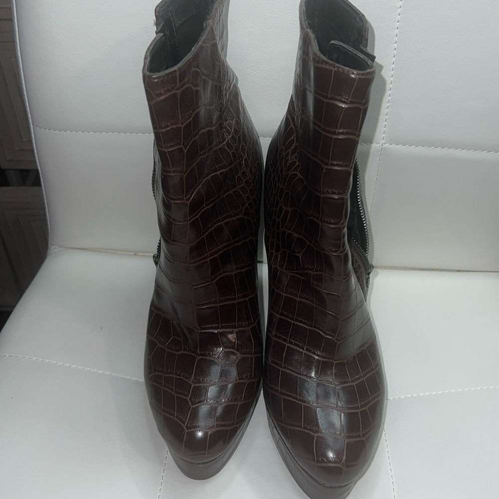 Guess Women's Brown Boots